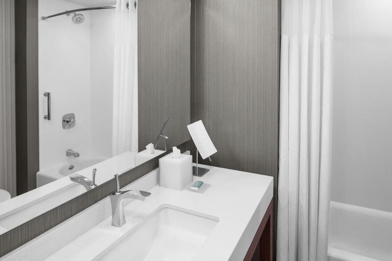 Courtyard By Marriott Titusville Kennedy Space Center Экстерьер фото