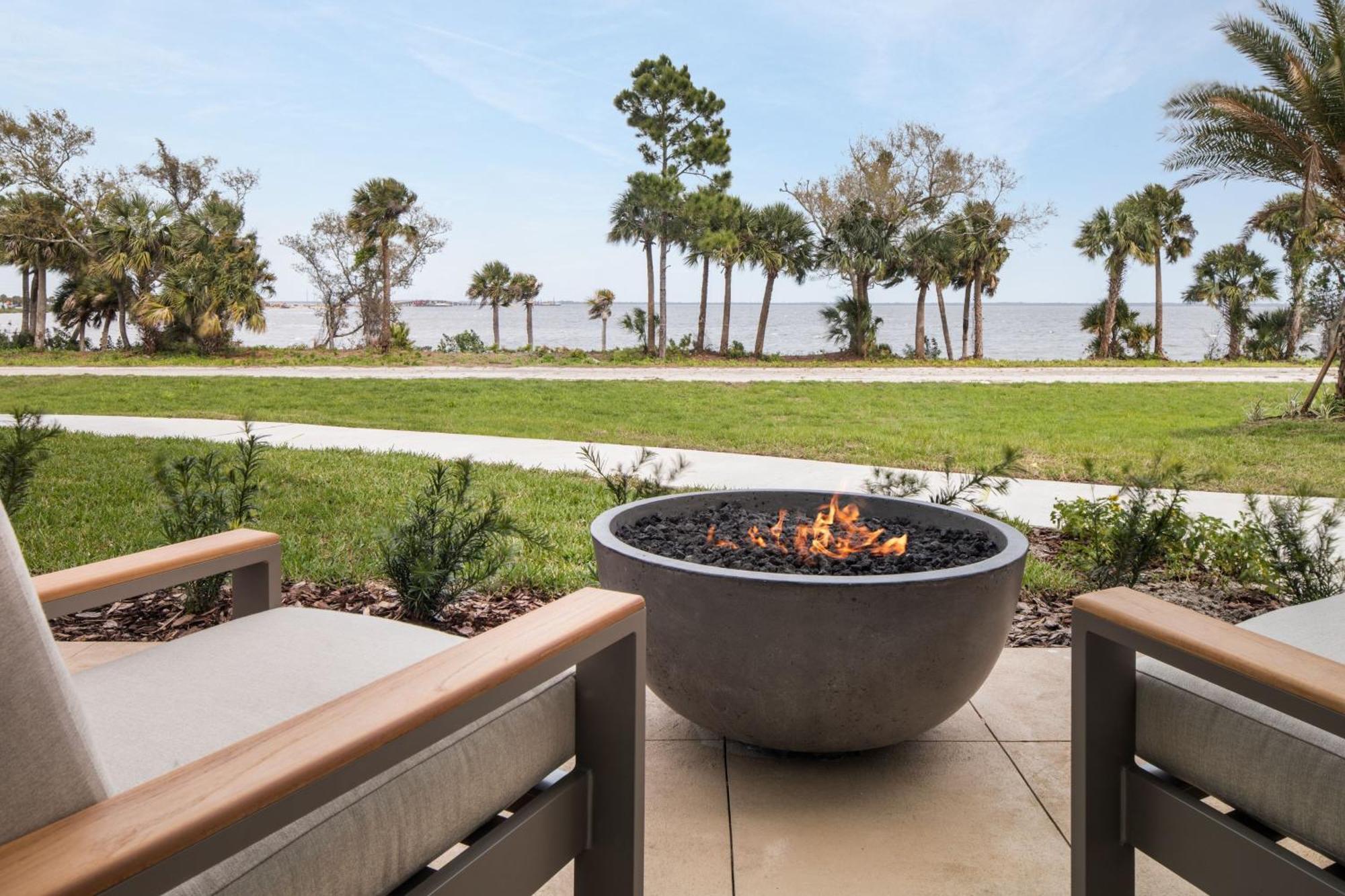 Courtyard By Marriott Titusville Kennedy Space Center Экстерьер фото